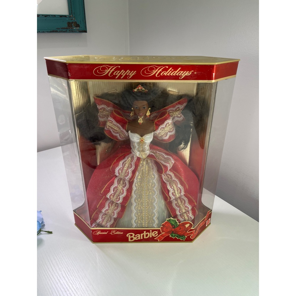 Mattel 1997 Happy Holidays Barbie Special Edition Black Doll Red Gown 17832 NIB‎